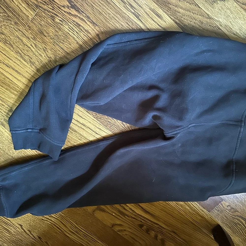 Lululemon Scuba Joggers Black - Picture 2 of 4